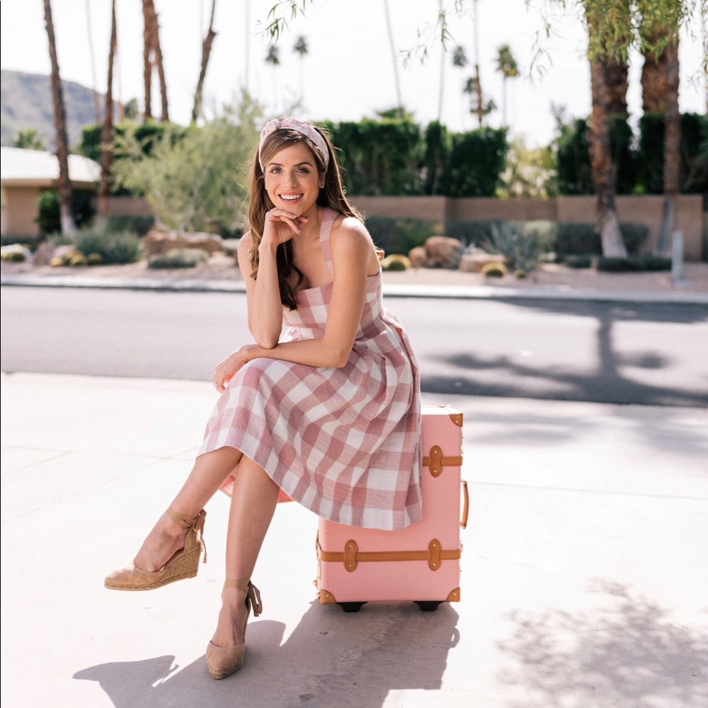 GAL MEETS GLAM Polly Cross Back Pleated Size  4